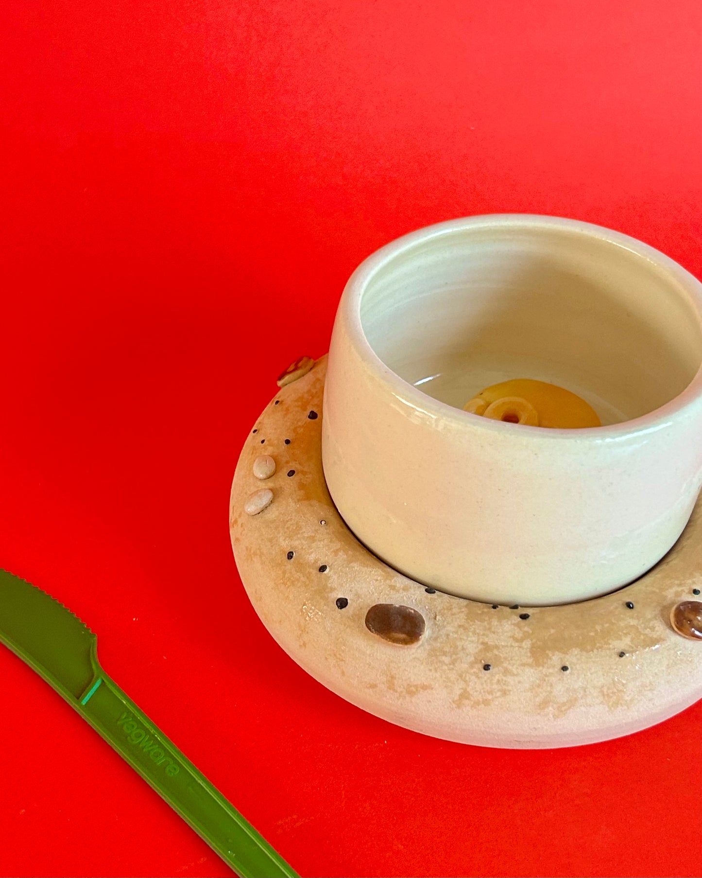 bagel and egg cup set