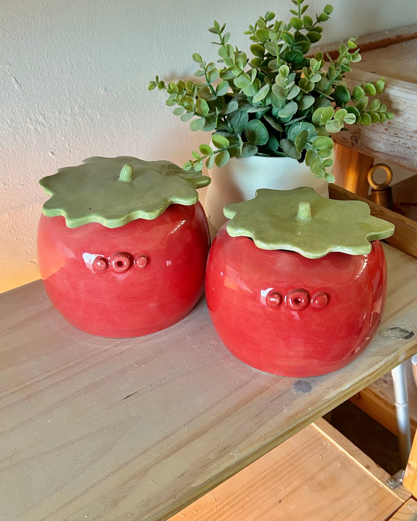 tomato yarn jar (imperfect)