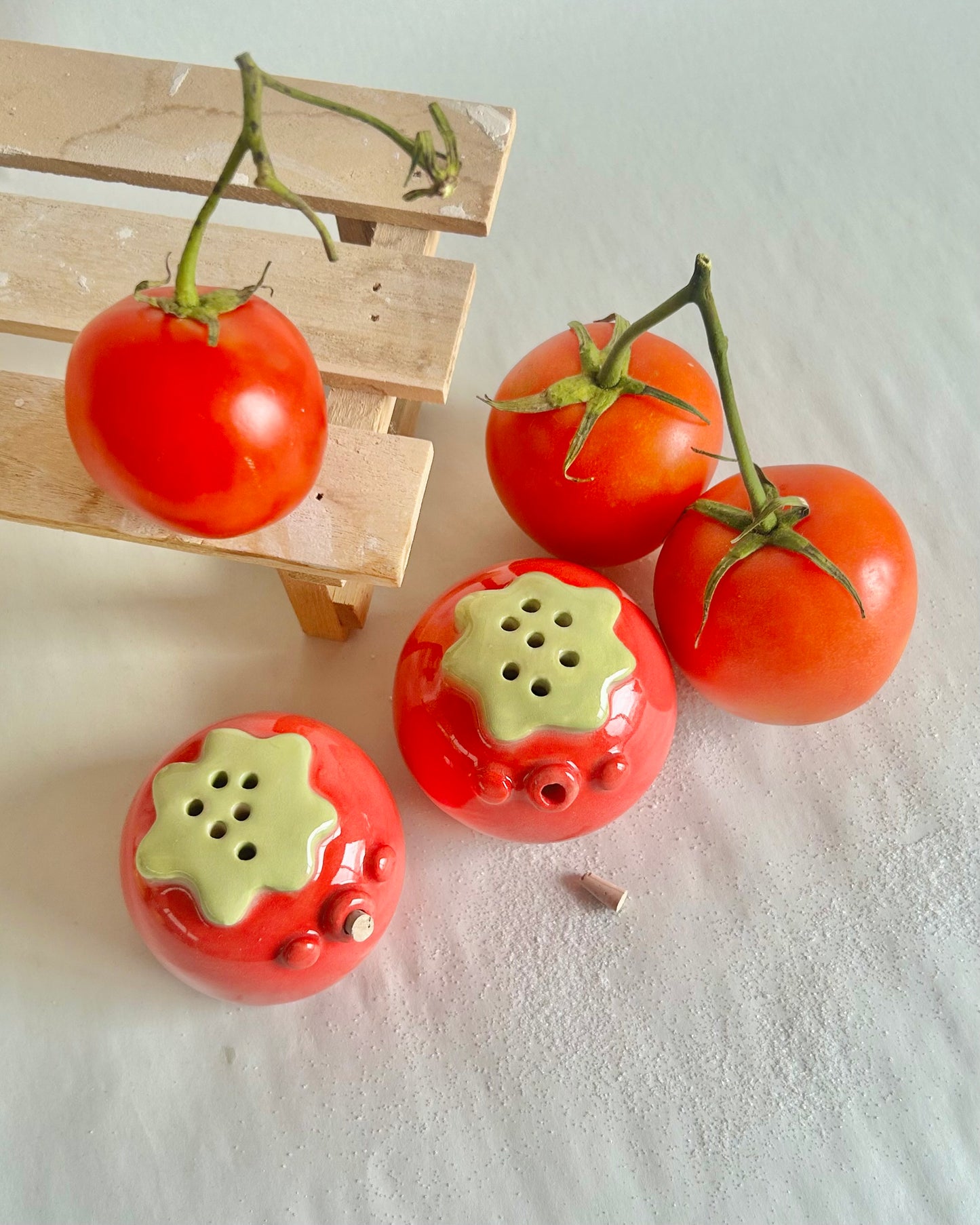 tomato shaker set