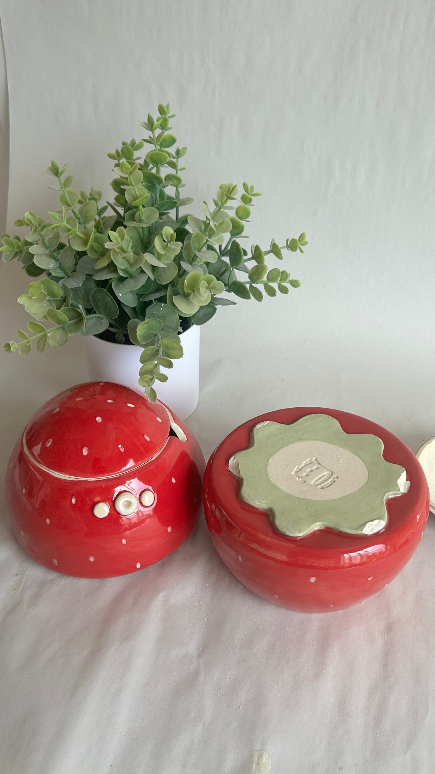 strawberry yarn jar (imperfect)
