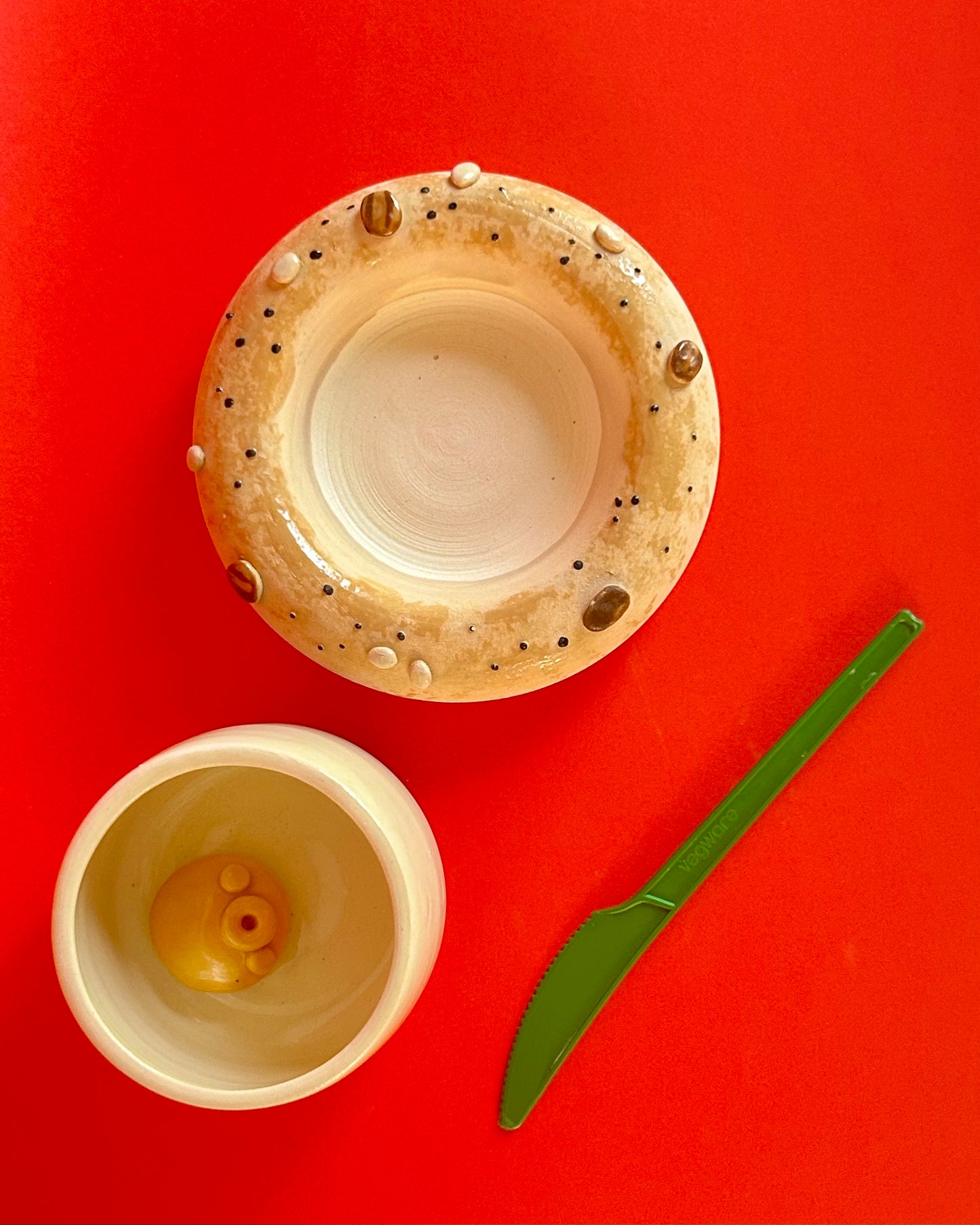 bagel and egg cup set