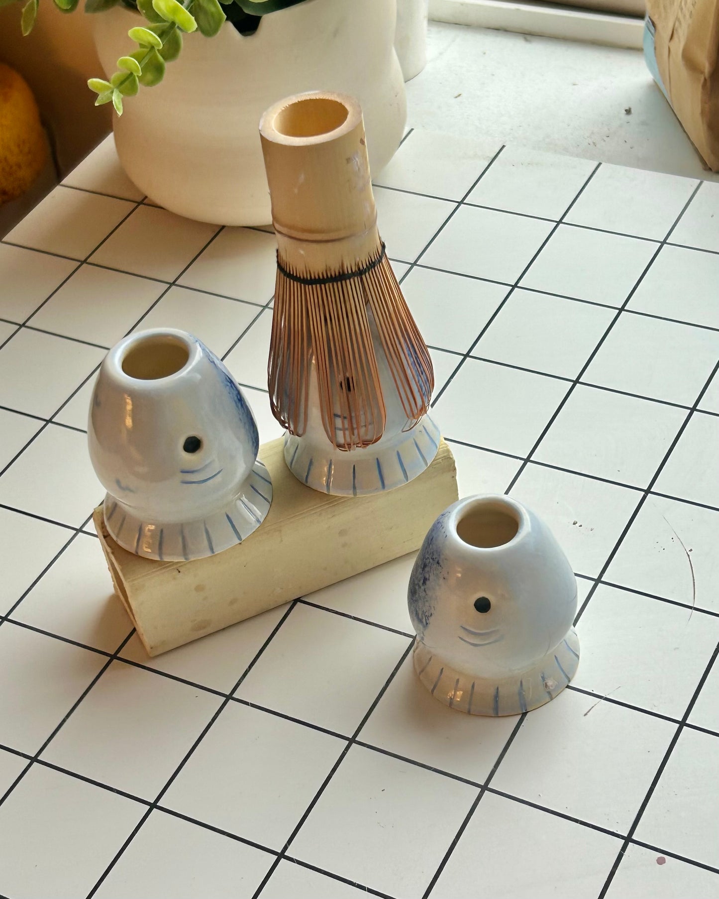 sardine whisk holder