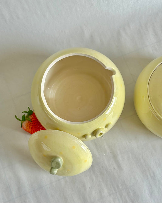 lemon yarn jar
