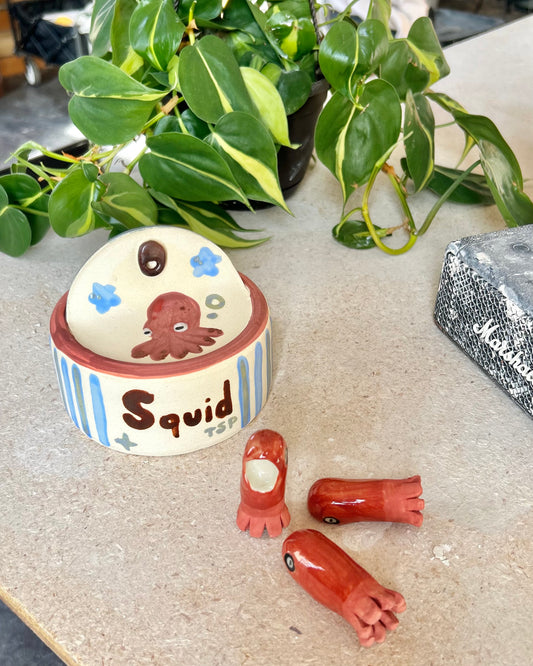 squid tin + teaspoons