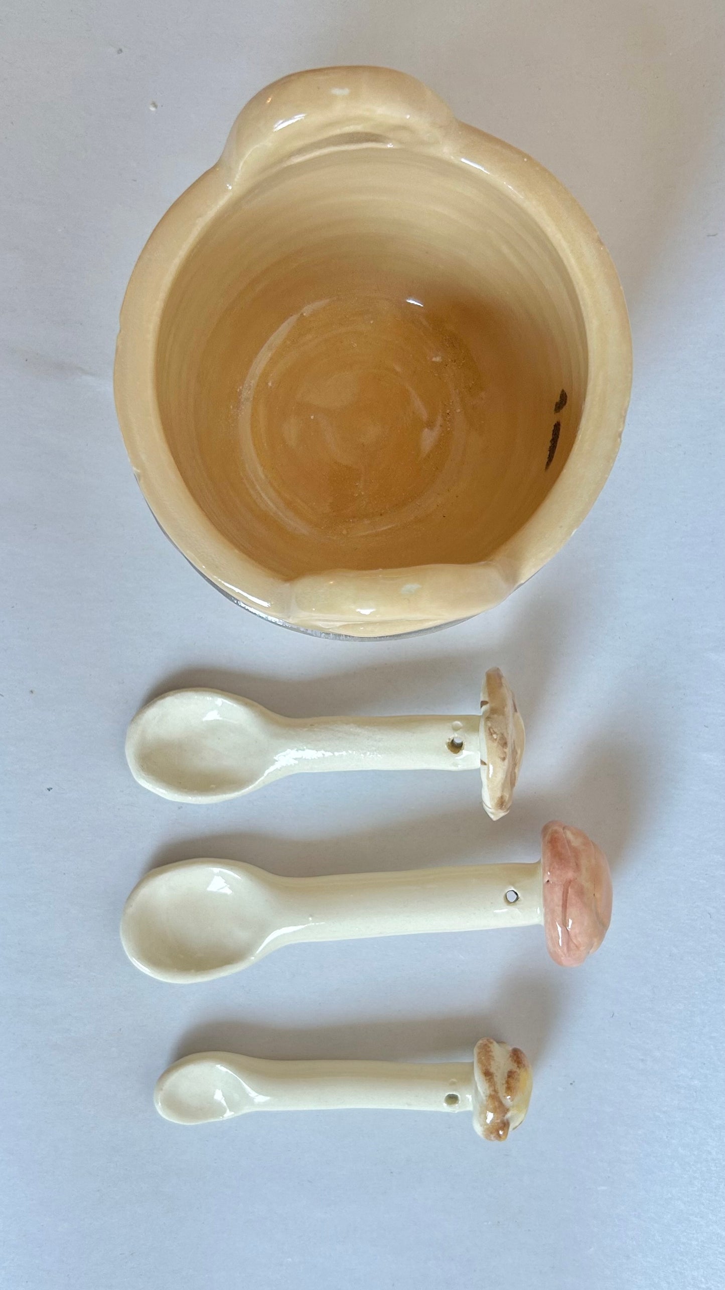 tan hues mushroom spoon set